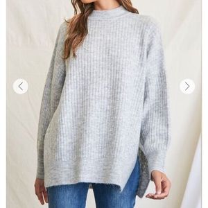 FOREVER 21 Light grey knot sweater NWT